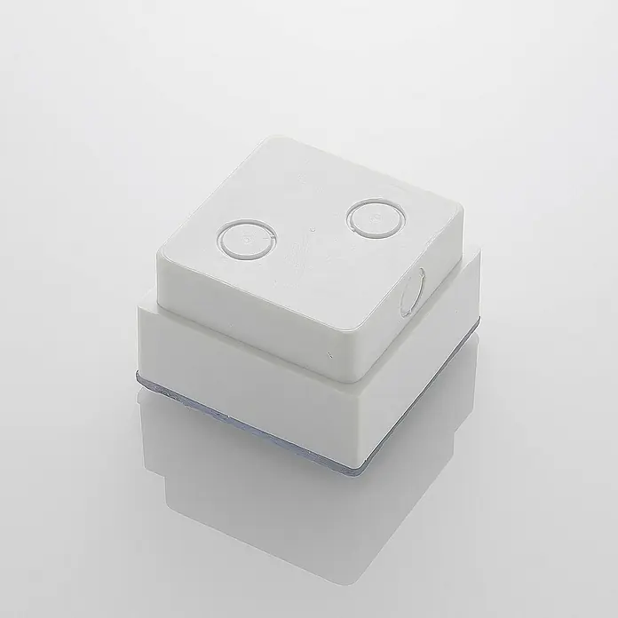 Prios LED-Gartenstrahler Ewgenie - 3.000 K, 10 x 10 x 6 cm - Weiße quadratische Elektro-Abzweigdose aus Kunststoff mit Ausbrechöffnungen.