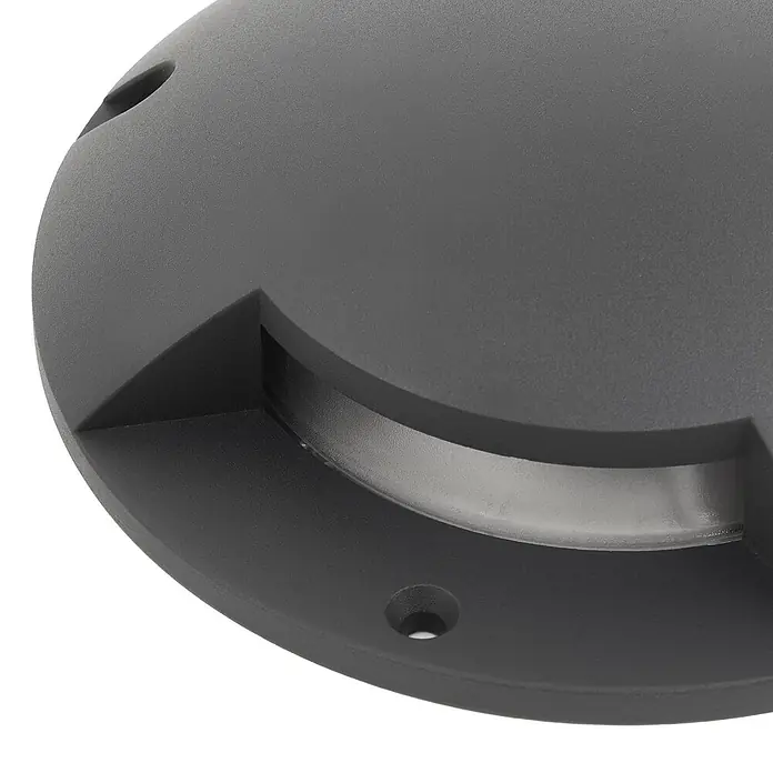 Lindby LED-Gartenstrahler Cormac - 3.000 K - Dunkelgraue, texturierte, runde Bodeneinbauleuchte mit gebogener Lichtöffnung.