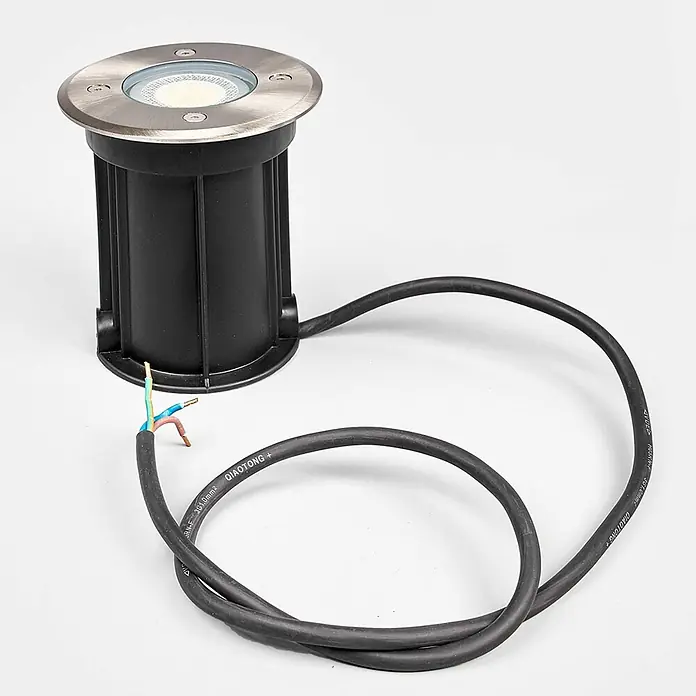 Lindby LED-Gartenstrahler Insa -  - Outdoor-Bodeneinbauleuchte mit Edelstahlfront, schwarzem Gehäuse und angeschlossenem Stromkabel mit offenen Adern.