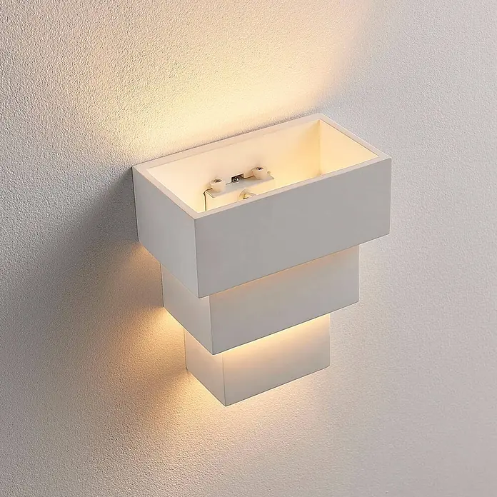 Lindby Wandleuchte Antonella - L x B x H: 10,5 x 18 x 21 cm, weiß / opal, G9 - Weiße, gestufte, rechteckige Wandleuchte, die warmes Licht nach oben und unten abgibt.
