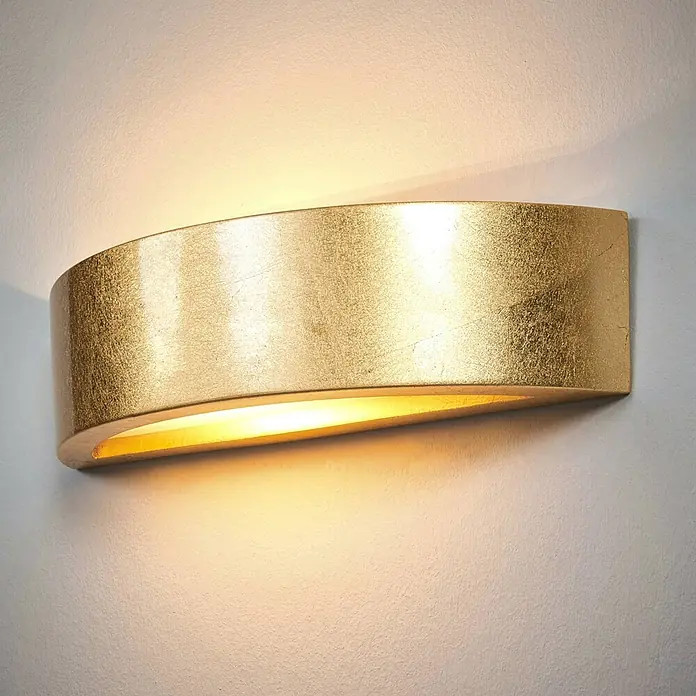 Lindby Wandleuchte Jasin - L x B x H: 10 x 30 x 7,5 cm, messing / gold, E14 - Gekrümmte Wandleuchte mit goldener Struktur-Oberfläche, die warmes Licht nach oben und unten abgibt.