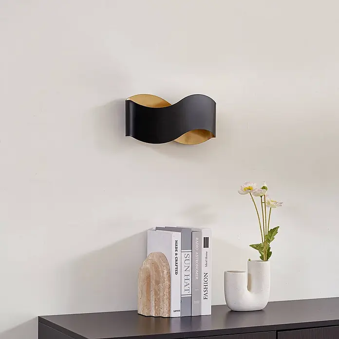 Lindby Wandleuchte Dailin - L x B x H: 10 x 30 x 15 cm, schwarz, G9 - Geschwungene Wandleuchte in Schwarz und Gold.