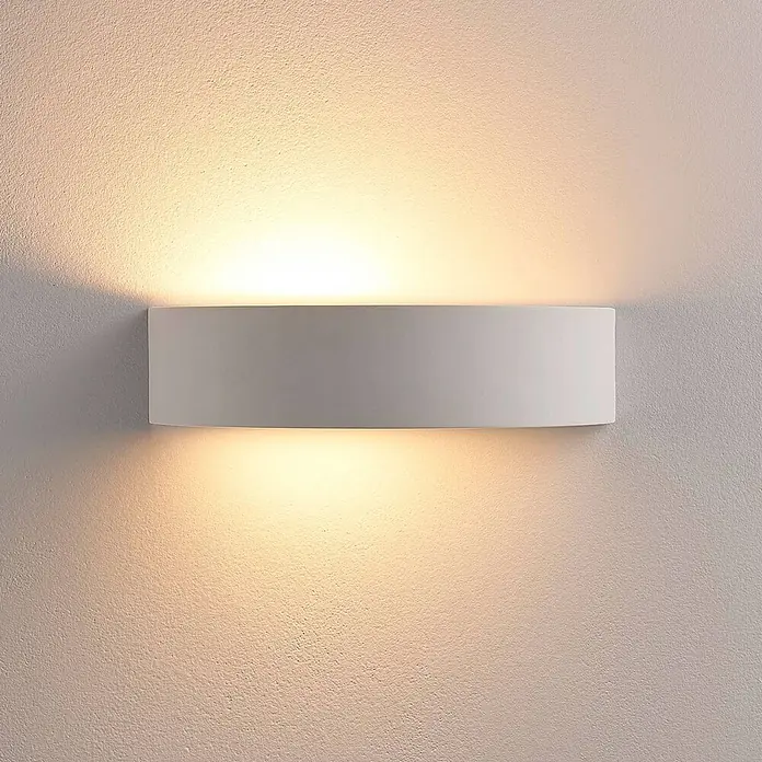 Lindby Wandleuchte Aurel - weiß / opal, E14 - Weiße rechteckige Wandleuchte, die warmes Licht nach oben und unten abgibt.