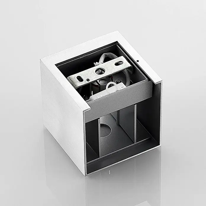 Arcchio Wandleuchte Zuzana - alu / grau / zink, G9 - Würfelförmige Wandleuchte aus gebürstetem Aluminium, zeigt interne Verkabelung und Up/Down-Lichtlenkung.