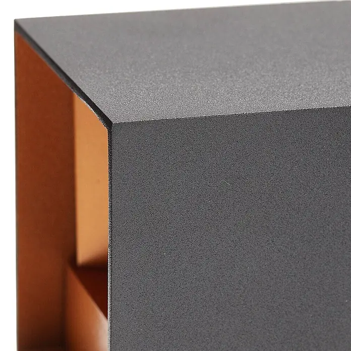 Arcchio Wandleuchte Zuzana - L x B x H: 9,7 x 9,7 x 9,7 cm, schwarz, G9 - Dunkelgraue, texturierte Würfelleuchte mit kupferfarbener Innenseite.