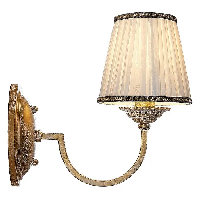 Lindby Wandleuchte Lumiel - bronze / altmessing, creme / amber, E14 - Antike goldfarbene Wandleuchte mit plissiertem cremefarbenem Stoffschirm und Zierleiste.