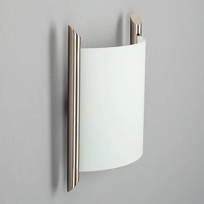 Lindby Wandleuchte Filippa - alu / grau / zink, weiß / opal, E27 - Wandleuchte mit Rahmen aus gebürstetem Metall und gewölbtem weißem Diffusor.