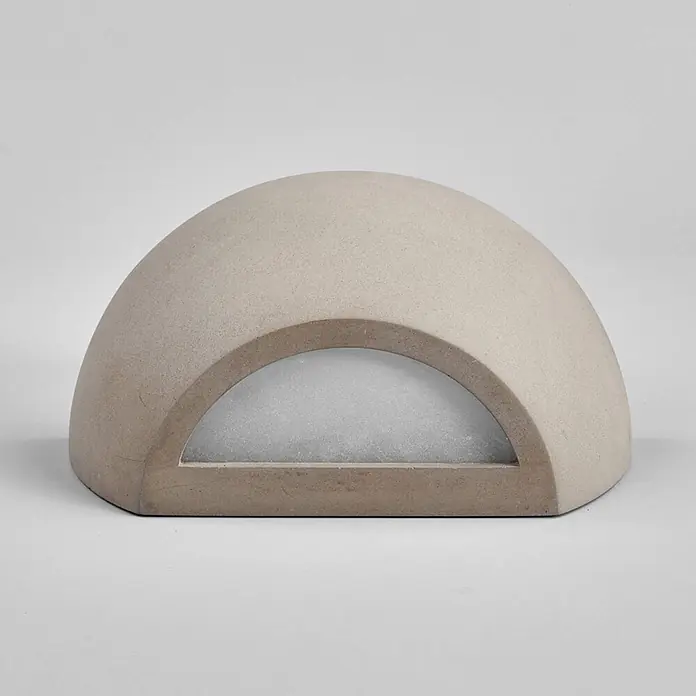 Lindby Wandleuchte Renata - alu / grau / zink, E14 - Halbrunde Wandleuchte aus hellem Beton mit gewölbtem mattem Diffusor.