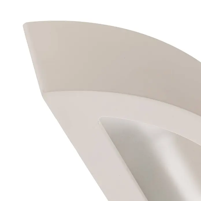Lindby Wandleuchte Konstantin - weiß / opal, E14 - Hellbeige gebogene Wandleuchte mit indirekter Lichtöffnung.