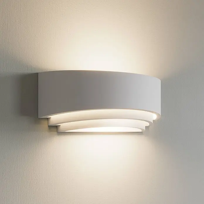 Lindby Wandleuchte Lucien - L x B x H: 12 x 32 x 13 cm, weiß / opal, E14 - Weiße, geschwungene Schicht-Wandleuchte, die warmes Licht nach oben und unten abgibt.