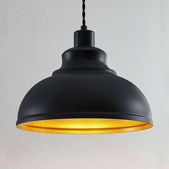 Lindby Pendelleuchte Albertine - L x B x H: 29 x 29 x 19,7 cm, schwarz, Schwarz, gold, E27 - Schwarze Hängeleuchte in Kuppelform mit goldener Innenseite, an einem gedrehten Kabel hängend.