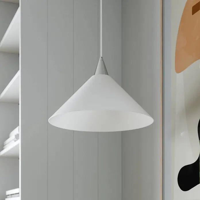 Lindby Pendelleuchte Petra - L x B x H: 40 x 40 x 17 cm, weiß / opal, weiß, E27 - Weiße kegelförmige Pendelleuchte mit silberner Oberseite, in einem modernen Interieur hängend.