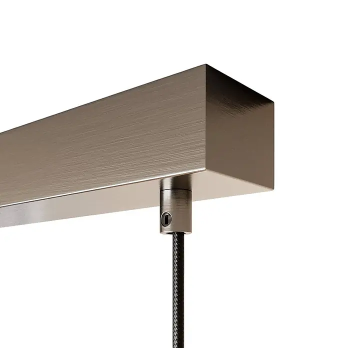 Lindby Pendelleuchte Sofian - L x B x H: 100 x 20 x 20 cm, creme / amber, amber, altmessing, E27 - Gebürstete bronzefarbene rechteckige Metallarmatur mit zylindrischer Halterung für ein schwarzes geflochtenes Kabel.