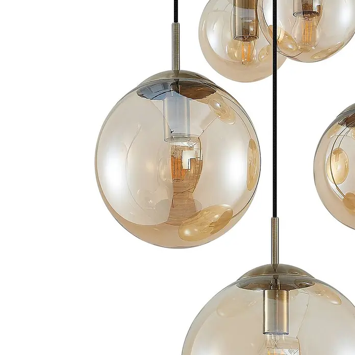 Lindby Pendelleuchte Teeja - L x B x H: 50 x 50 x 30 cm, creme / amber, amber, altmessing, E27 - Mehrflammige Pendelleuchte mit bernsteinfarbenen Glaskugeln, Messingakzenten und schwarzen Kabeln.