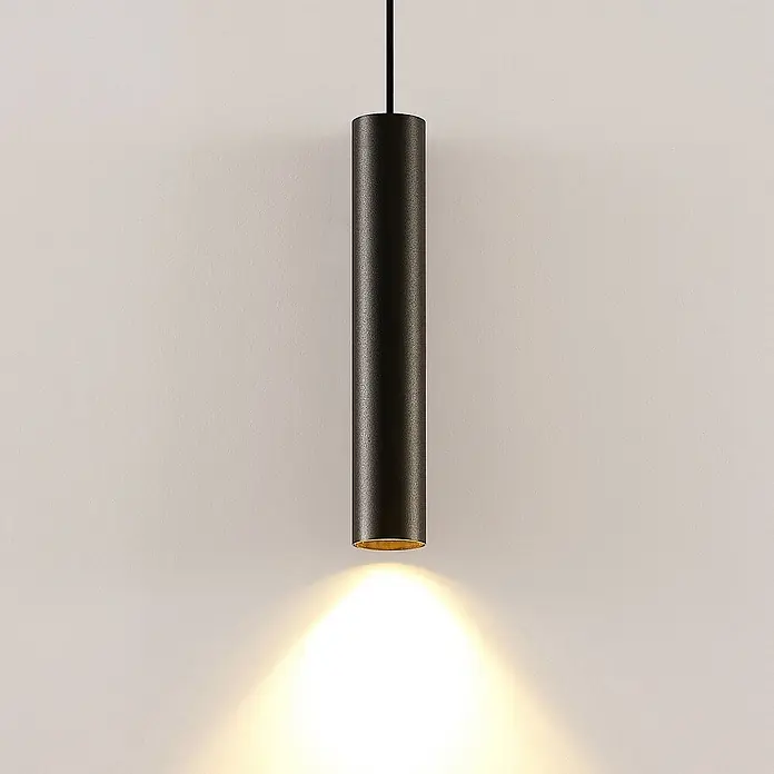 Arcchio Pendelleuchte Ejona - L x B x H: 6 x 6 x 35 cm, schwarz, Schwarz, GU10 - Schwarze zylindrische Pendelleuchte mit goldenem Inneren, strahlt warmes Licht nach unten ab.