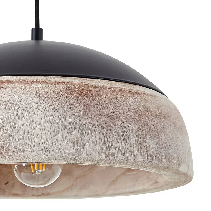 Lucande Pendelleuchte Leivar - Holz hell, Schwarz, Holz hell, E27 - Pendelleuchte mit schwarzem Metallaufsatz und hellem Holzschirm im Used-Look, mit sichtbarer Glühbirne.