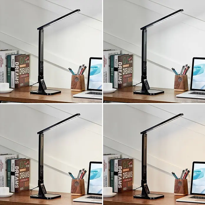 Lindby Tischleuchte Eleni - L x B x H: 18 x 17,2 x 45 cm, schwarz, schwarz - Schwarze LED-Schreibtischlampe mit verstellbarem Arm auf einem Holzschreibtisch mit Büchern und Laptop.