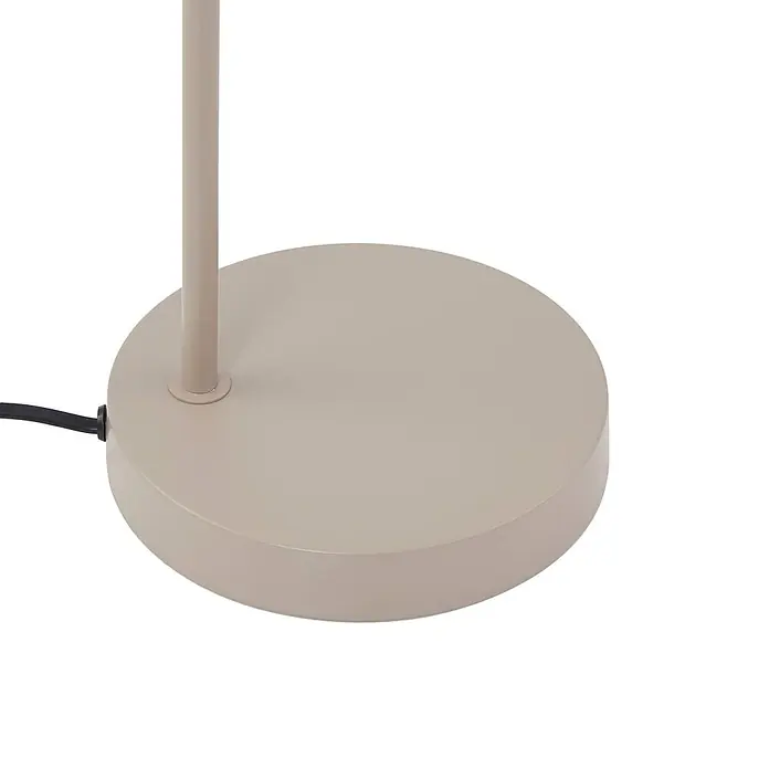 Lindby Tischleuchte Kaida - L x B x H: 30 x 15 x 43,5 cm, braun / rost, braun / rost, E27 - Runde, beigefarbene Lampenbasis mit Stange und schwarzem Netzkabel.