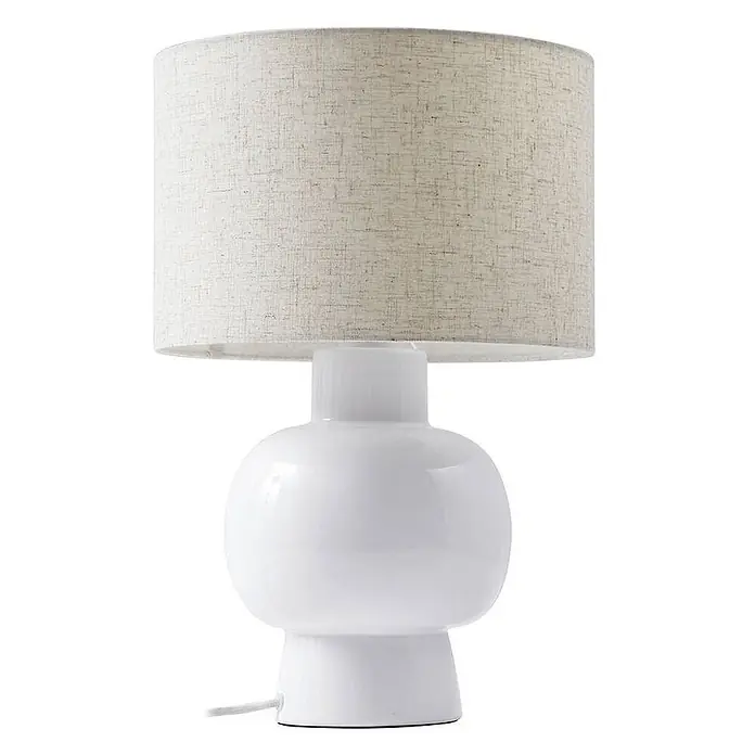 Lindby Tischleuchte Arved - L x B x H: 30 x 30 x 46 cm, weiß / opal, weiß / opal, E27 - Weiße Keramik-Tischlampe mit hellbeigem Stofflampenschirm.