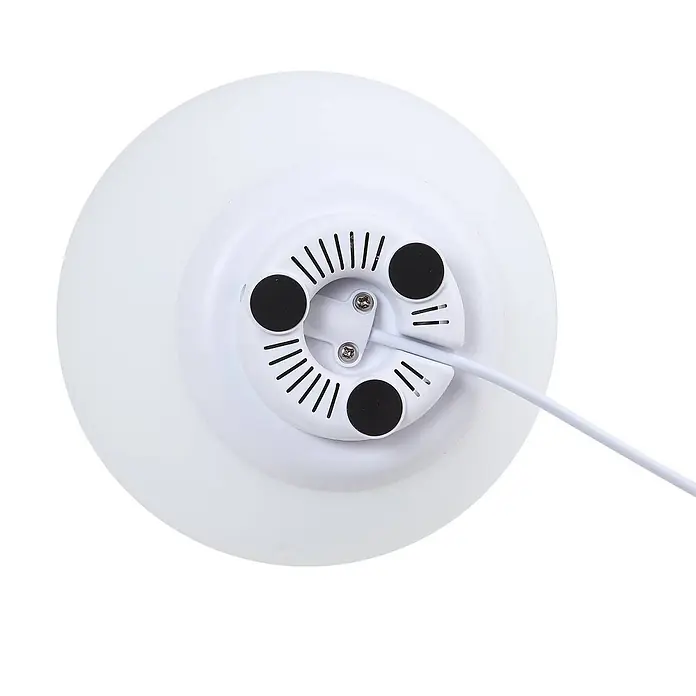 Lindby Tischleuchte Cosmia - L x B x H: 15 x 15 x 15,7 cm, weiß / opal - Unteransicht eines weißen, runden Geräts, möglicherweise einer Leuchte oder eines Lautsprechers, mit belüftetem Sockel, vier schwarzen Füßen und weißem Kabel.