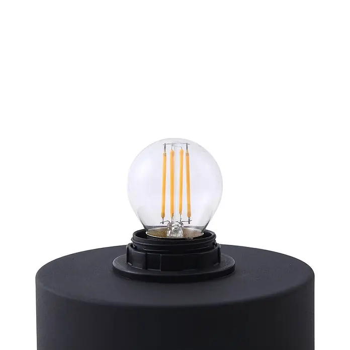 Lindby Tischleuchte Ediz - L x B x H: 22 x 22 x 25 cm, Holz hell, E27 - Klare LED-Filamentbirne mit vier sichtbaren Filamenten in schwarzer Fassung auf einem mattschwarzen zylindrischen Lampensockel.