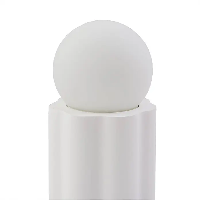 Lindby Tischleuchte Nielson - L x B x H: 11 x 11 x 23 cm, weiß / opal, weiß / opal, E27 - Weiße Lampe mit einer kugelförmigen Leuchtkugel auf einem geriffelten Zylindersockel.