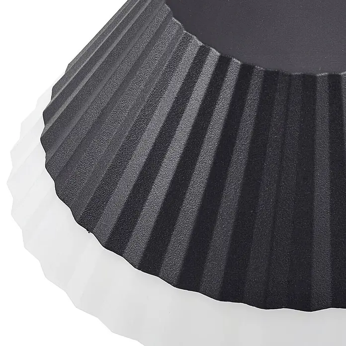 Lindby Tischleuchte Ilvi - L x B x H: 17,5 x 17,5 x 35 cm, schwarz, schwarz - Dunkelgraue gerippte Pflanzschale/Schale mit strukturierter Oberfläche und weißem Rand.