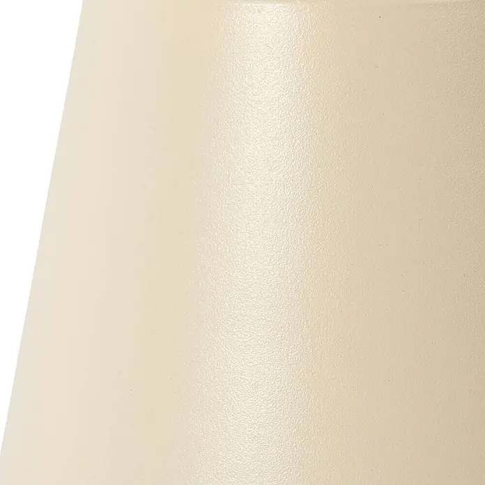 Lindby Tischleuchte Janea - creme / amber, creme / amber - Gekrümmte Oberfläche eines cremefarbenen Objekts mit fein strukturierter, matter Oberfläche.