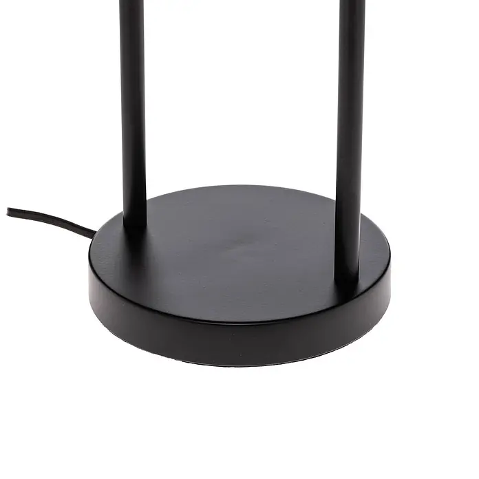 Lindby Tischleuchte Yaelle - Holz hell, E27 - Schwarze Metallbasis einer Lampe oder eines Ständers mit zwei vertikalen Stäben und einem Textilkabel.