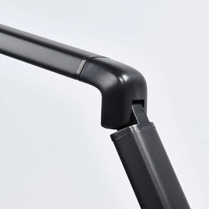 Lindby Tischleuchte Kuno - L x B x H: 37,6 x 15,8 x 46 cm, schwarz, schwarz - Schwarzes, mattes verstellbares Gelenk für einen Produktarm.
