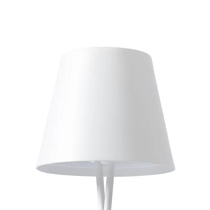 Lindby Tischleuchte Janea - weiß / opal, weiß / opal - Weißer konischer Lampenschirm mit sichtbaren Stützstangen darunter.