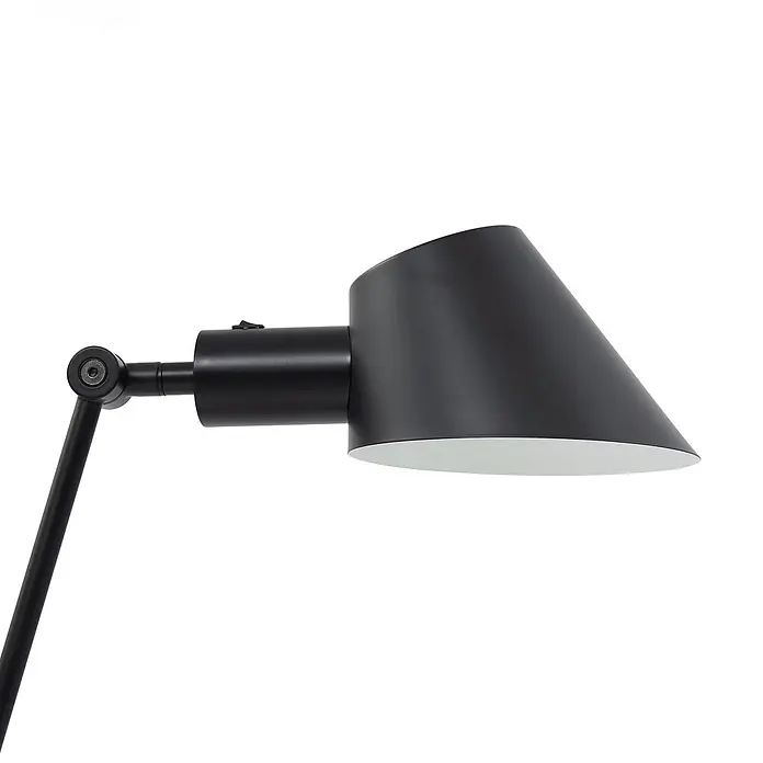 Lindby Tischleuchte Corali - schwarz, schwarz, E27 - Schwarzer Metall-Lampenkopf mit konischem Schirm, weißem Innenraum und verstellbarem Arm.