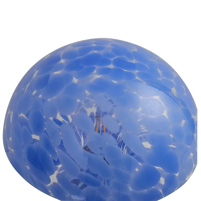 Lindby Tischleuchte Hubi - L x B x H: 22 x 22 x 28 cm, blau, blau, E27 - Blauer, gesprenkelter Glasdom-Lampenschirm mit sichtbarer Glühbirne.