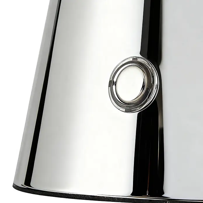 Lindby Tischleuchte Nevijo - chrom / silber, chrom / silber - Poliertes Chromobjekt mit schwarzem Rand und einem runden Knopf in einem klaren Ring.