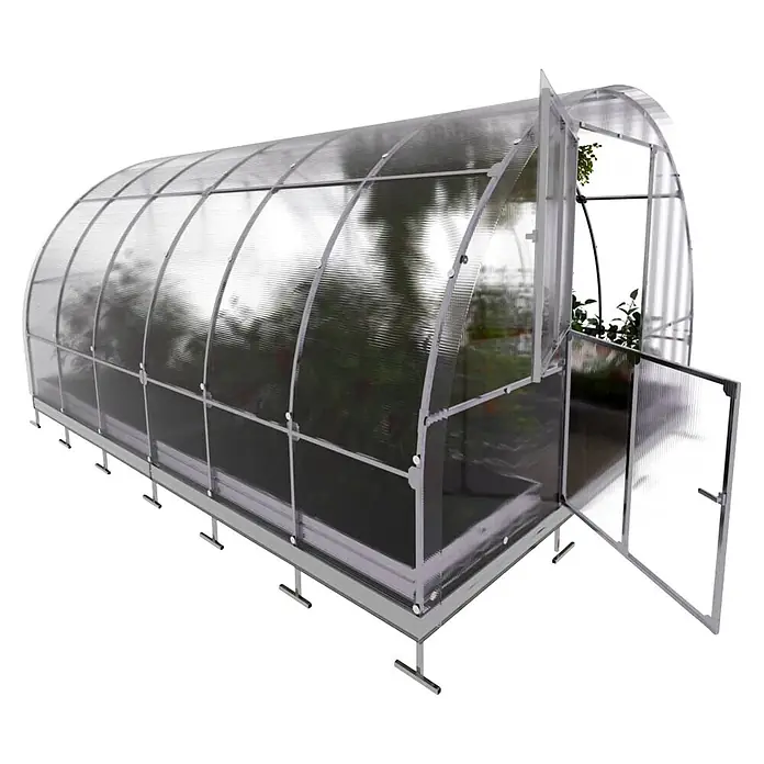 Klasika Greenhouses Gewächshaus Tube Klasika - Außenmaß inkl. Dachüberstand (B x T): 300 x 400 cm, Material Seitenwand: Kunststoff, 4 mm, Silbergrau - Gewölbtes Gewächshaus mit transparenten Platten und Silberrahmen, offener Tür und Pflanzen darin. Auf mehreren Beinen.