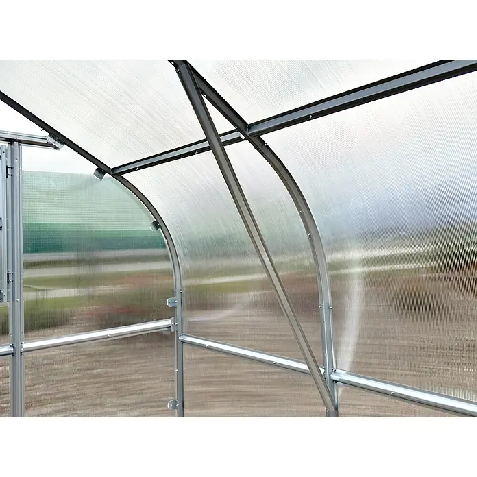 Klasika Greenhouses Gewächshaus Drop Klasika - Außenmaß inkl. Dachüberstand (B x T): 250 x 200 cm, Material Seitenwand: Kunststoff, 4 mm, Silbergrau - Innenansicht eines Gewächshauses mit silbernem Metallrahmen und transparenten, gerippten Polycarbonatplatten.