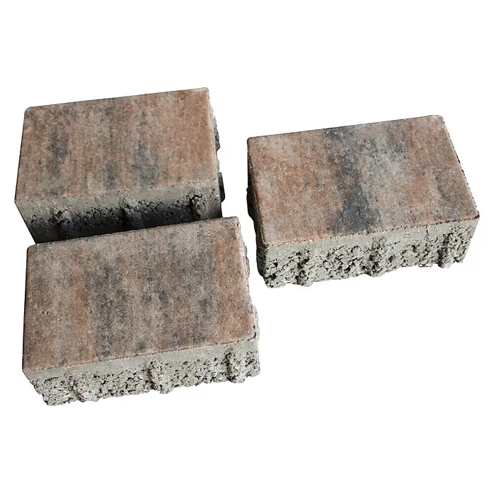 Diephaus Pflastersteinmuster Caracas - Muschelkalk - Drei melierte grau-braune Betonpflastersteine.