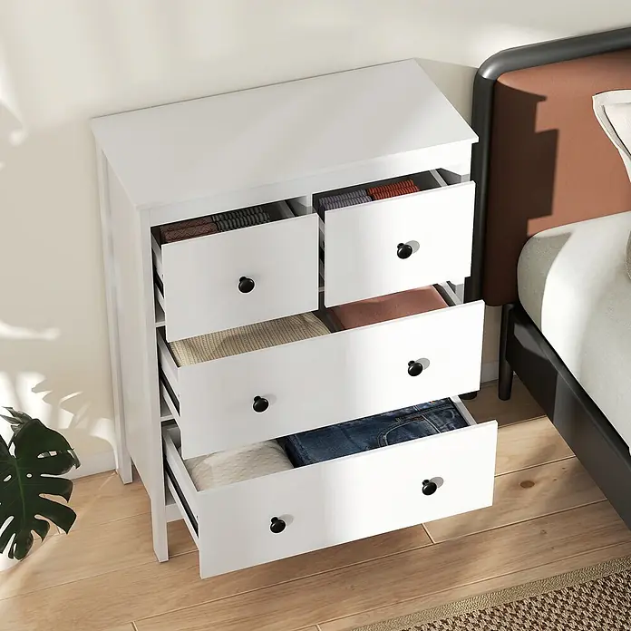 Homcom Kommode 1-teilig - L x B x H: 74 x 35 x 97 cm, Weiß, Anzahl Schubladen: 4 Stk. - Weißer Kommode mit 4 Schubladen und schwarzen Knöpfen, einige geöffnet mit gefalteter Kleidung, im Schlafzimmer.