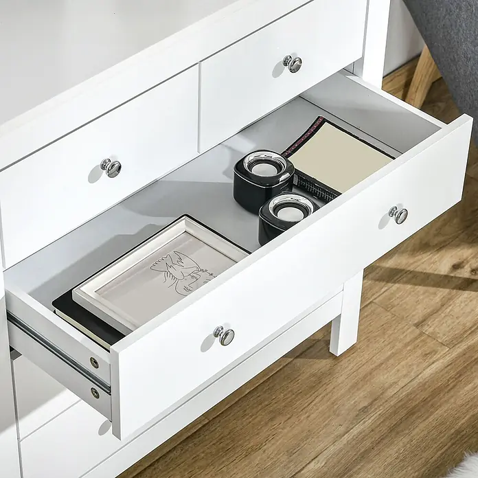 Homcom Kommode 1-teilig - L x B x H: 79 x 39,5 x 80,5 cm, Weiß, Anzahl Schubladen: 5 Stk. - Weiße Kommode mit offener Schublade, die schwarze Lautsprecher und ein gerahmtes Bild zeigt. Mit Chromknöpfen und leichtgängigen Schubladenführungen.