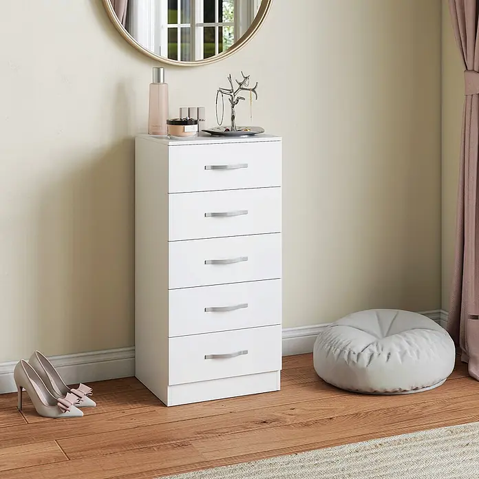 Homcom Kommode 1-teilig - L x B x H: 40 x 35 x 85 cm, Weiß, Anzahl Schubladen: 5 Stk. - Weiße Kommode mit fünf Schubladen und silbernen Griffen in einem Schlafzimmer, mit Kosmetika und Schmuckständer.