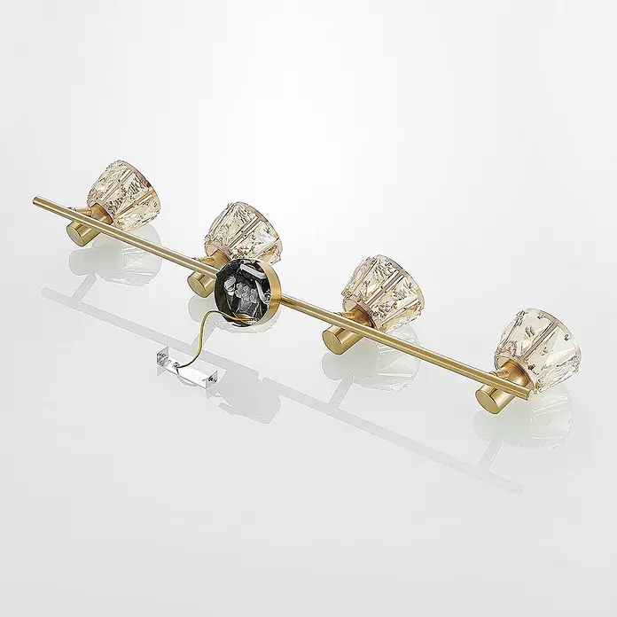 Lindby Deckenleuchte Kosta - L x B x H: 70 x 15,5 x 18 cm, messing / gold, klar / transparent, E14 - Goldfarbene Schienenleuchte mit vier Kristallschirmen, teilweise demontiert mit Verkabelung und Montagehalterung.