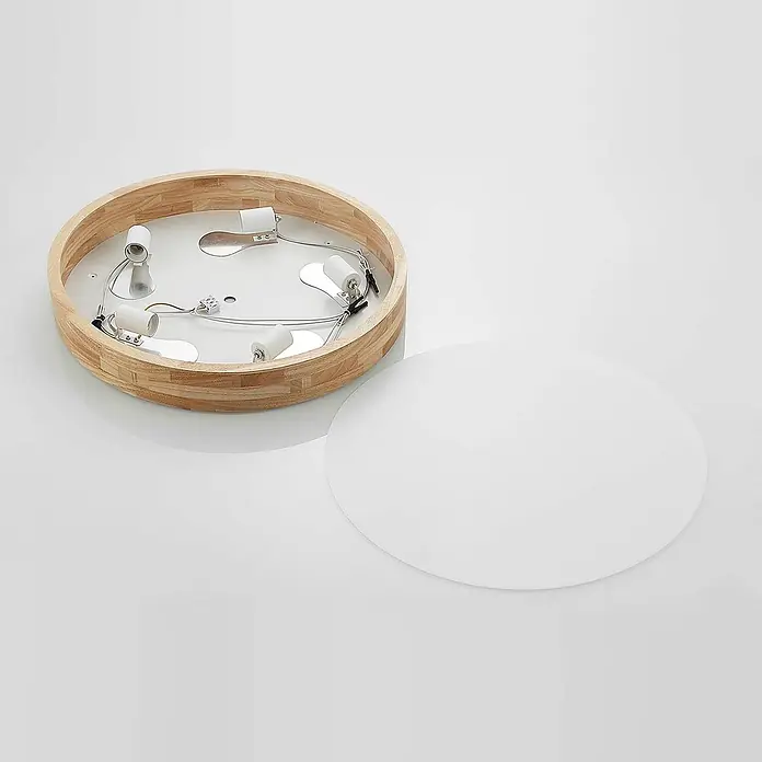 Lindby Deckenleuchte Tanju - Holz hell, E27 - Runde Deckenleuchte mit Holzrahmen, weißer Metallbasis, fünf Fassungen und separatem weißen Diffusor.