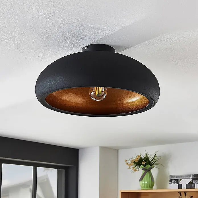 Lindby Deckenleuchte Gerwina - schwarz, E27 - Schwarze Deckenleuchte mit Kupfer-Innenseite und sichtbarer Glühbirne.