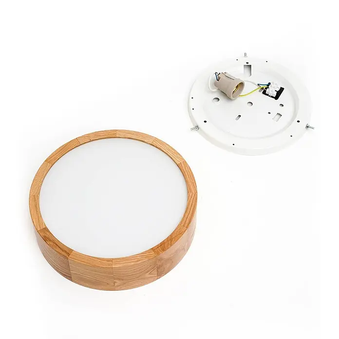 Envostar Deckenleuchte Kerio - L x B x H: 27 x 27 x 8 cm, Holz hell, E27 - Zerlegte runde Deckenleuchte mit hellem Holzrahmen und weißer Metallbasis mit Lampenfassung.