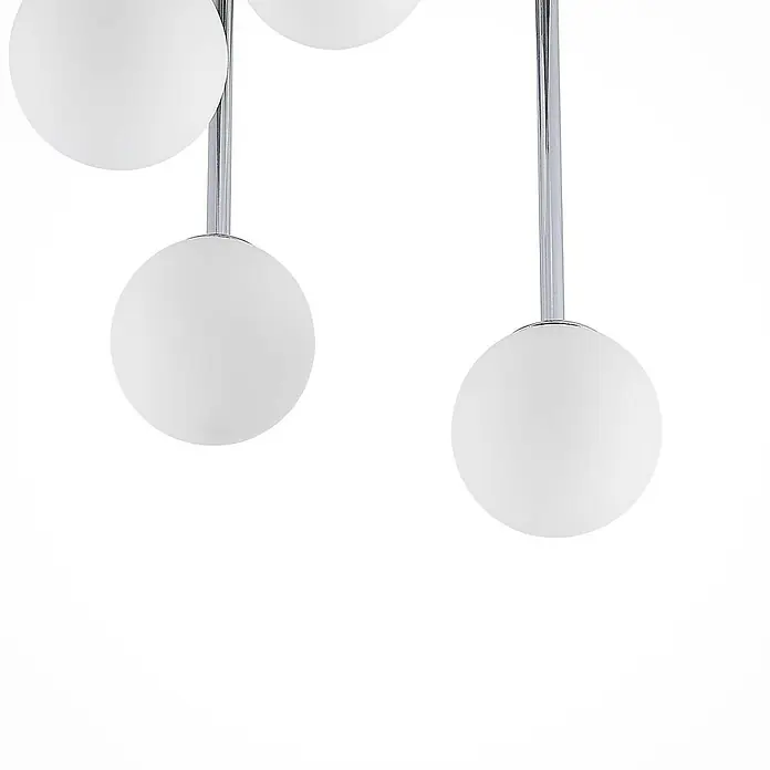 Lindby Deckenleuchte Chrissy - L x B x H: 27 x 27 x 33 cm, chrom / silber, G9 - Weiße kugelförmige Glasschirme hängen an polierten Chromstangen.