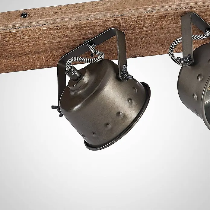 Lindby Deckenstrahler Rubinjo - L x B x H: 62 x 16 x 19,5 cm, schwarz, GU10 - Industrieller Deckenstrahler aus dunklem Metall mit geflochtenem Kabel, an rustikalem Holzbalken montiert.