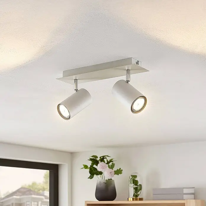 Lindby Deckenstrahler Joffrey - weiß / opal, weiß / opal, GU10 - Weißer Deckenstrahler aus Metall mit zwei verstellbaren zylindrischen Lampen, die warmes Licht abstrahlen.