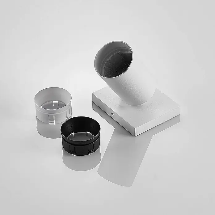 Arcchio Deckenstrahler Brinja - L x B x H: 12,5 x 11 x 9 cm, weiß / opal, weiß / opal, GU10 - Weißer Aufbaustrahler mit zwei austauschbaren zylindrischen Optik-Zubehörteilen, transparent grau und schwarz.