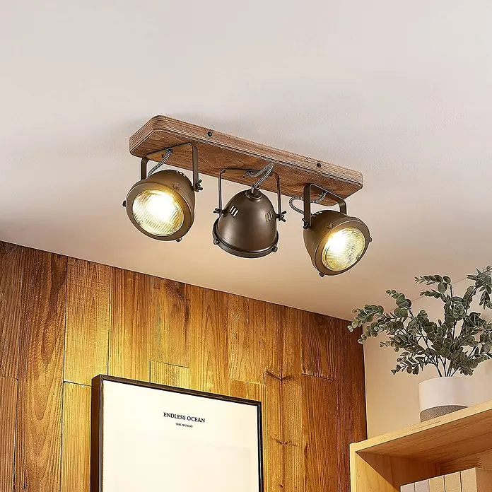 Lindby Deckenstrahler Farovi - L x B x H: 44 x 13 x 17,5 cm, Holz dunkel, schwarz, GU10 - Rustikale Deckenleuchte mit Holzsockel und drei dunklen, verstellbaren Metallstrahlern.