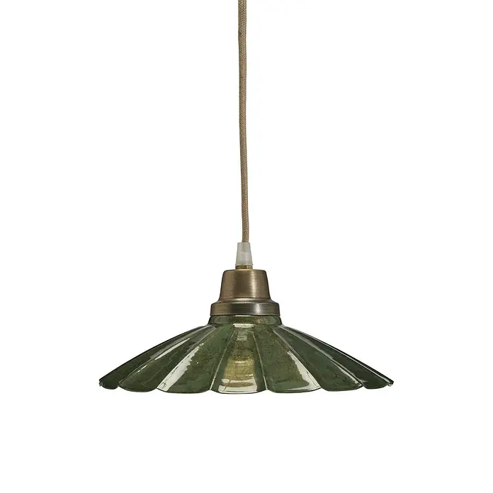 PR Home Pendelleuchte Ester - 25 W, E27 - Grüne geriffelte Glas-Pendelleuchte mit Messingfassung und geflochtenem Kabel.
